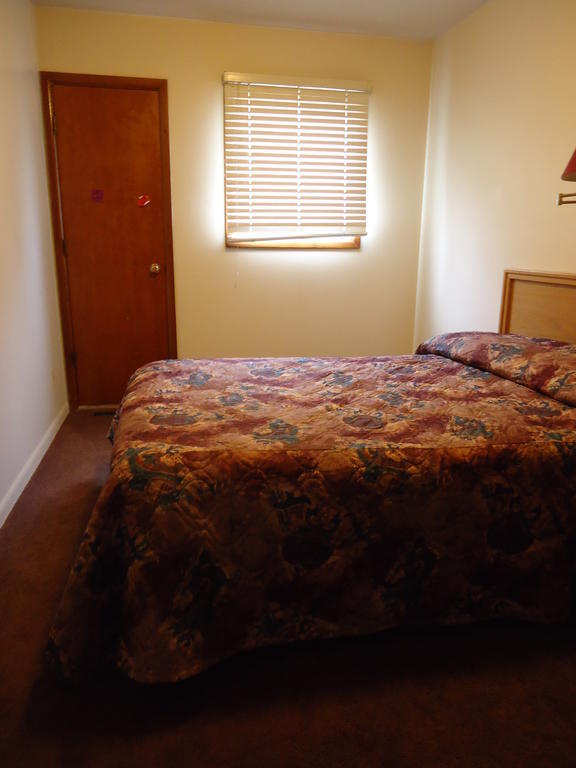 Lake-Vu Motel Kenora Luaran gambar