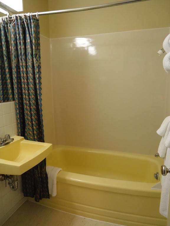 Lake-Vu Motel Kenora Bilik gambar